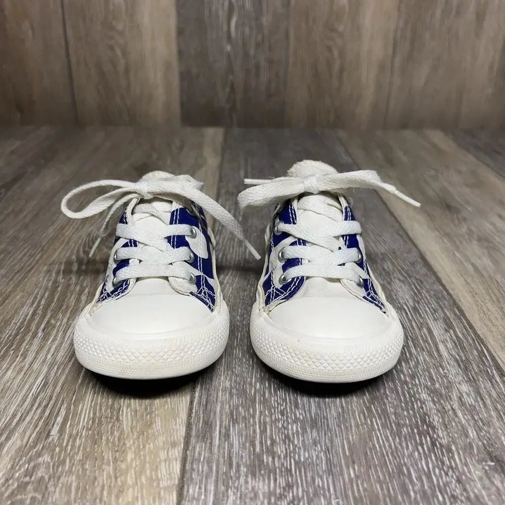 Converse Infant Youth US Size 8 White Blue Lettering Low Top Sneaker Shoes